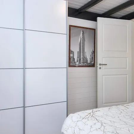 Holiday home Enchanting With Whirlpool-by Traum *